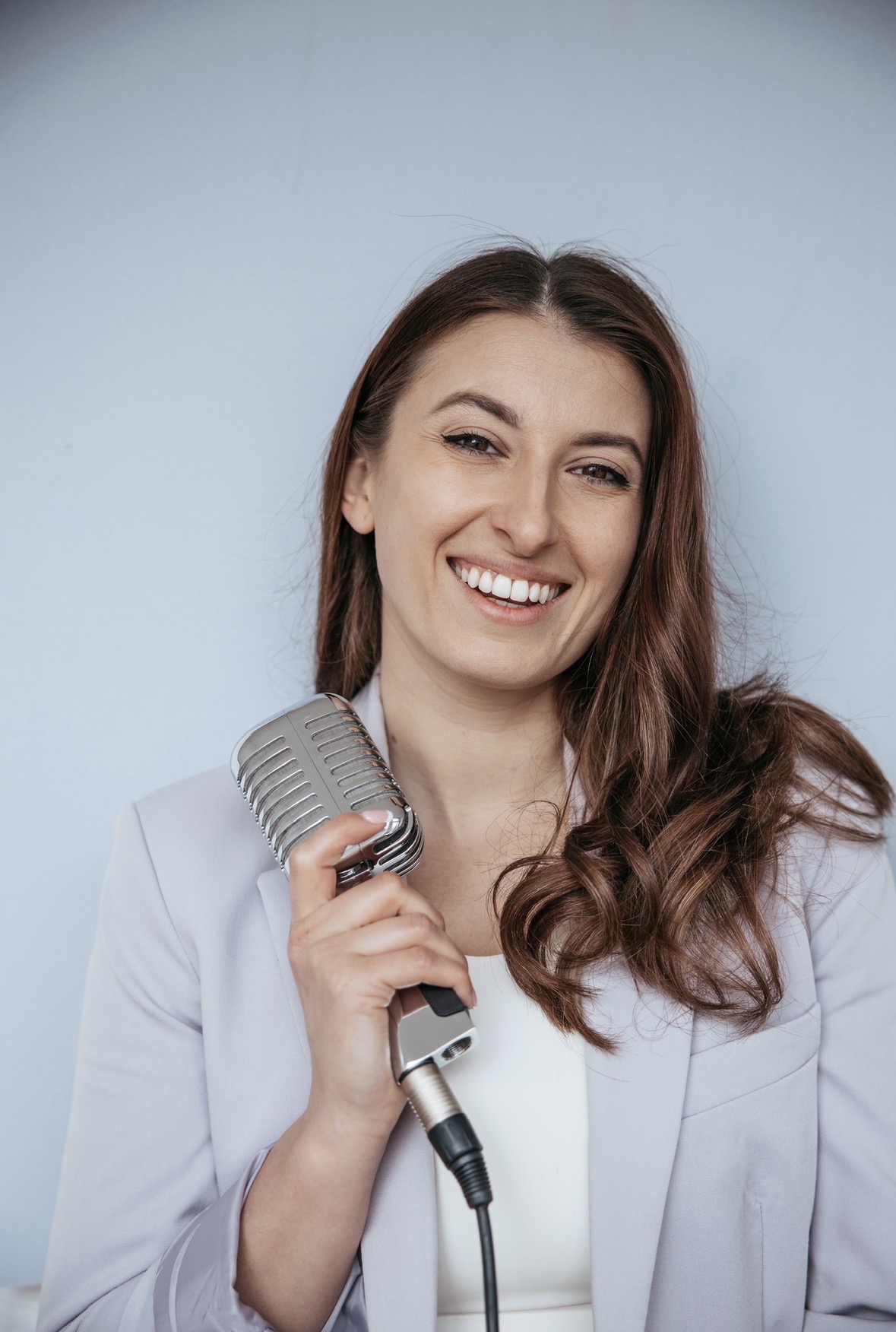 Eleanor Hudson - Singer